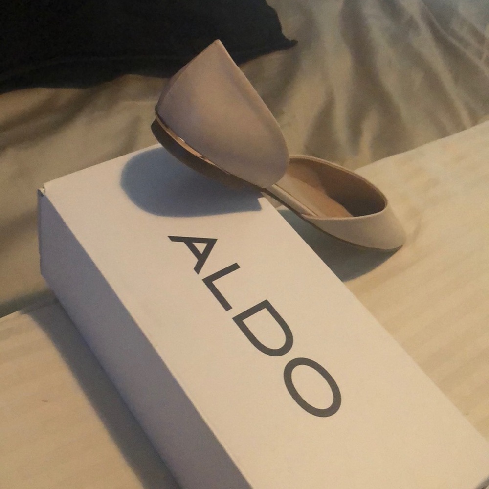 Creme color aldo sandals
